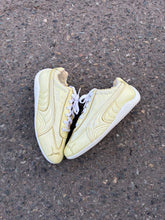Load image into Gallery viewer, Puma Stealcatz Yellow
